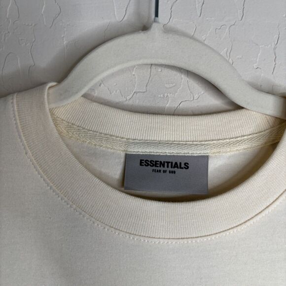 Fear Of God Essentials Back Logo T-Shirt - Picture 5 of 6